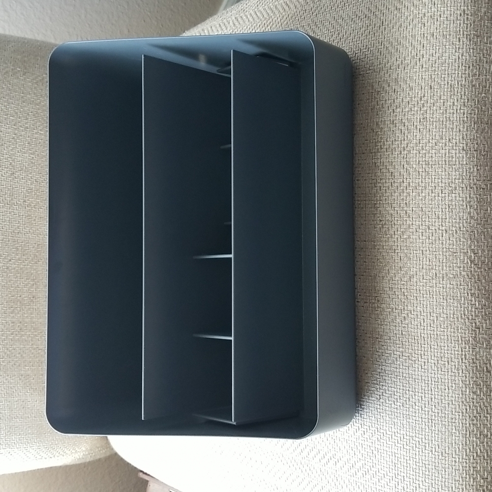 Desk organizer